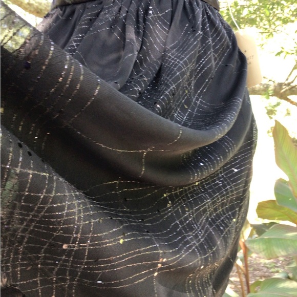 Small Cute little black dress​ - Picture 4 of 11